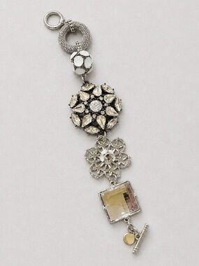 Vintage-style costume jewelry bracelet
